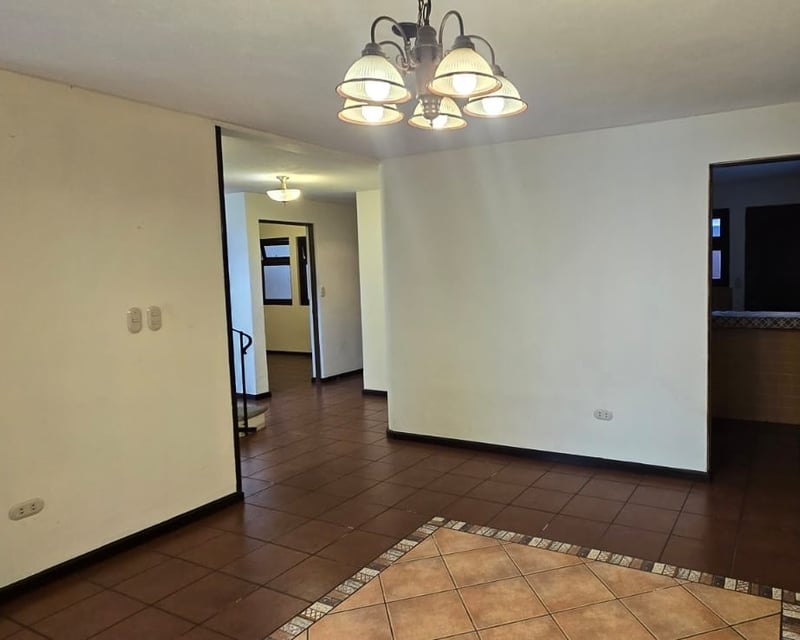Casa en renta dentro de condominio tipo colonial - Km 18.5 Ref-6059