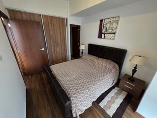 Apartamento en renta de 2 habitaciones y balcón en zona 10 Ref-5293 - 5
