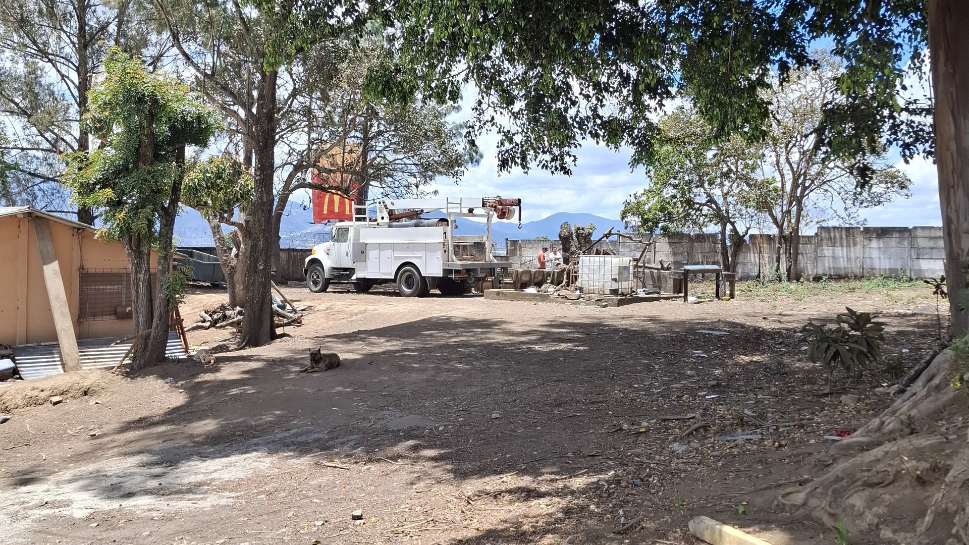 Renta de Amplio Terreno a orilla de carretera Sumpango