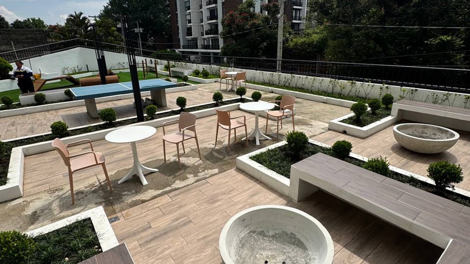 Apartamento en renta en Edificio Esenta zona 12 - Miniatura 12