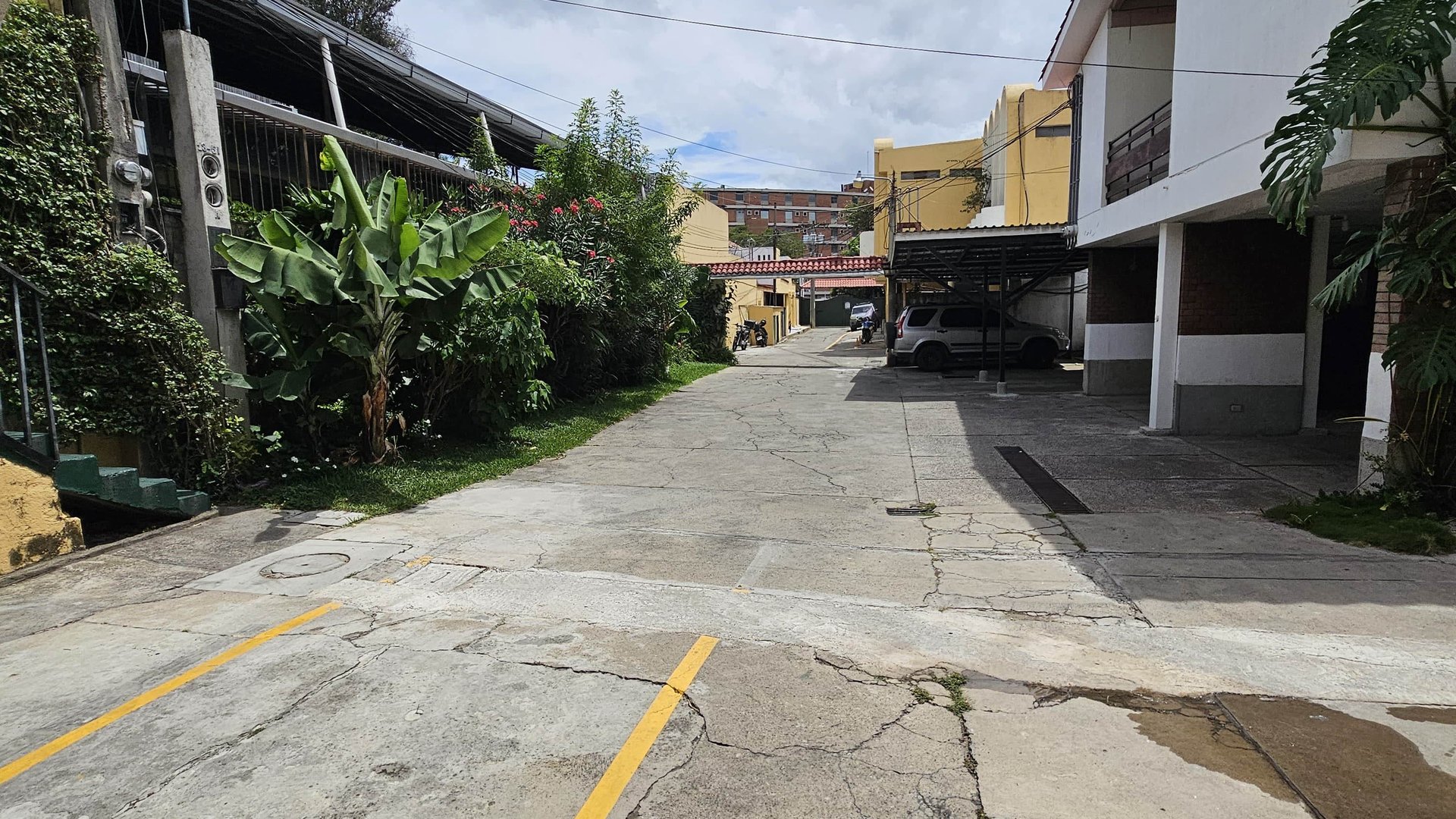 APARTAMENTO AMUEBLADO EN RENTA EN ZONA 9 - Miniatura 12