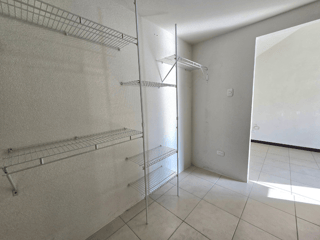 3 Bedroom House for Rent in El Fiscal, Palencia - Image 6