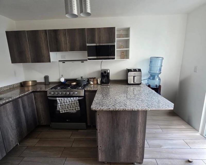 Casa en venta con 4 habitaciones en KM 16.5 Fraijanes Ref-5602
