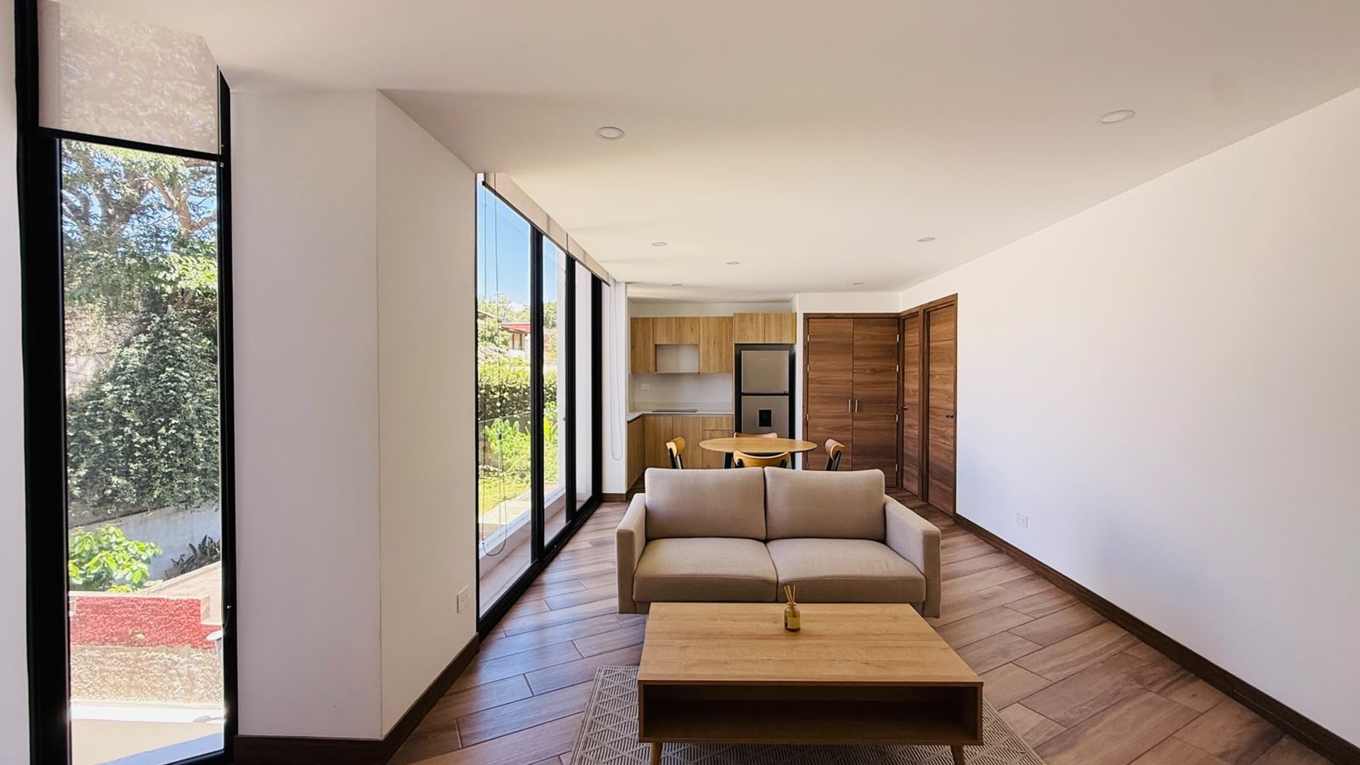 ALQUILER DE LINDO APARTAMENTO AMUEBLADO - PRIVÉ, ZONA 15