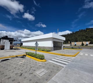 Local con autoservicio en plaza VENTO, Chimaltenango en excelente punto antes del libramiento.