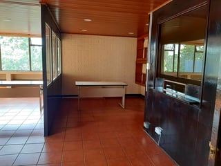 Amplia oficina en Avenida Reforma, Zona 10, en venta o alquiler - 4