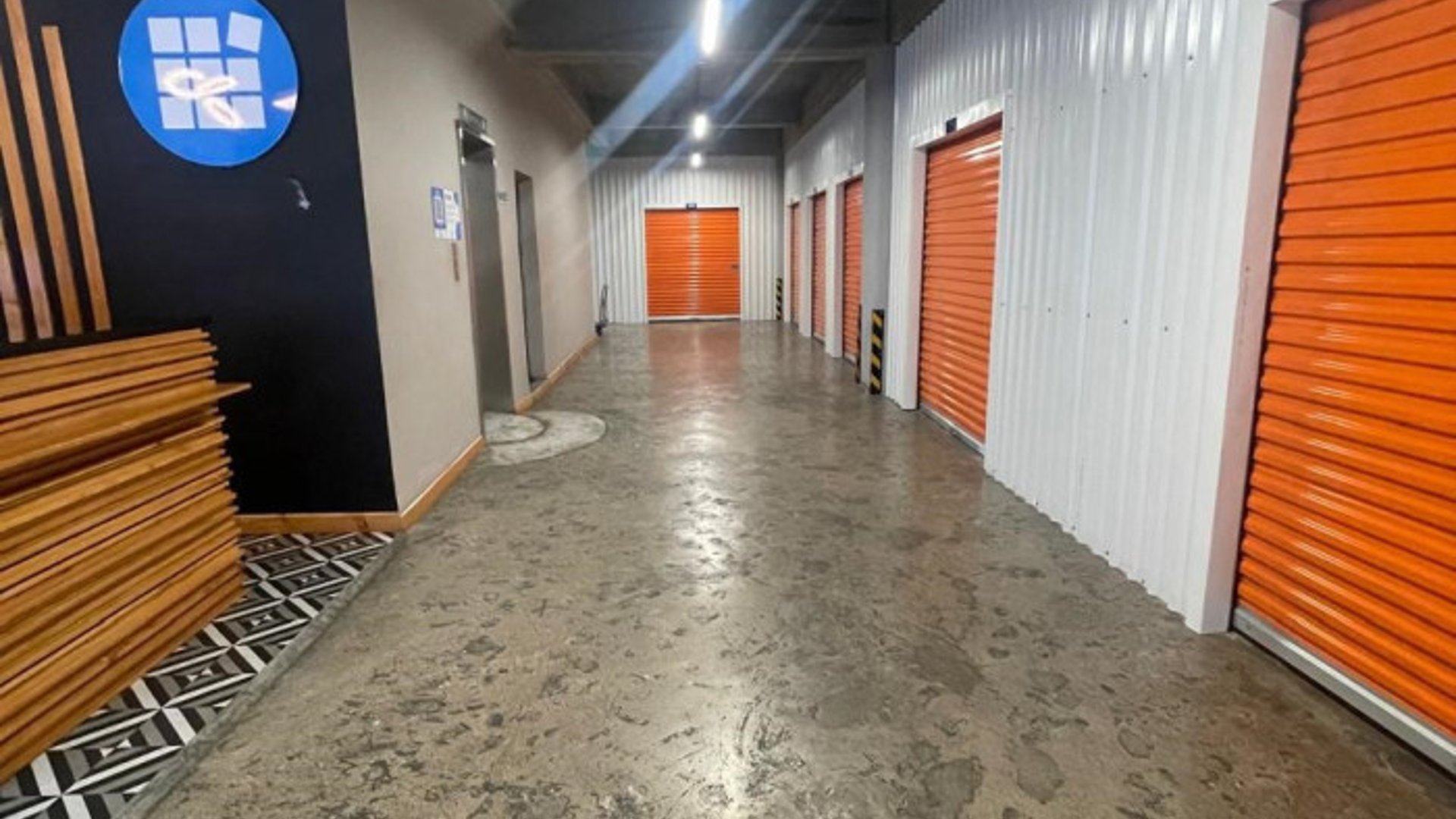 Alquiler de Minibodega en Montufar Zona 9 Guatemala - Miniatura 8