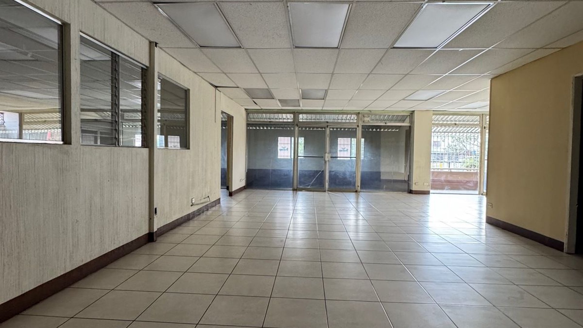 Edificio en Venta / Renta zona 4 - Miniatura 4