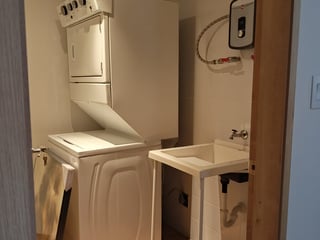 Apartamento en venta de 2 habitaciones en Zona 9 - 3