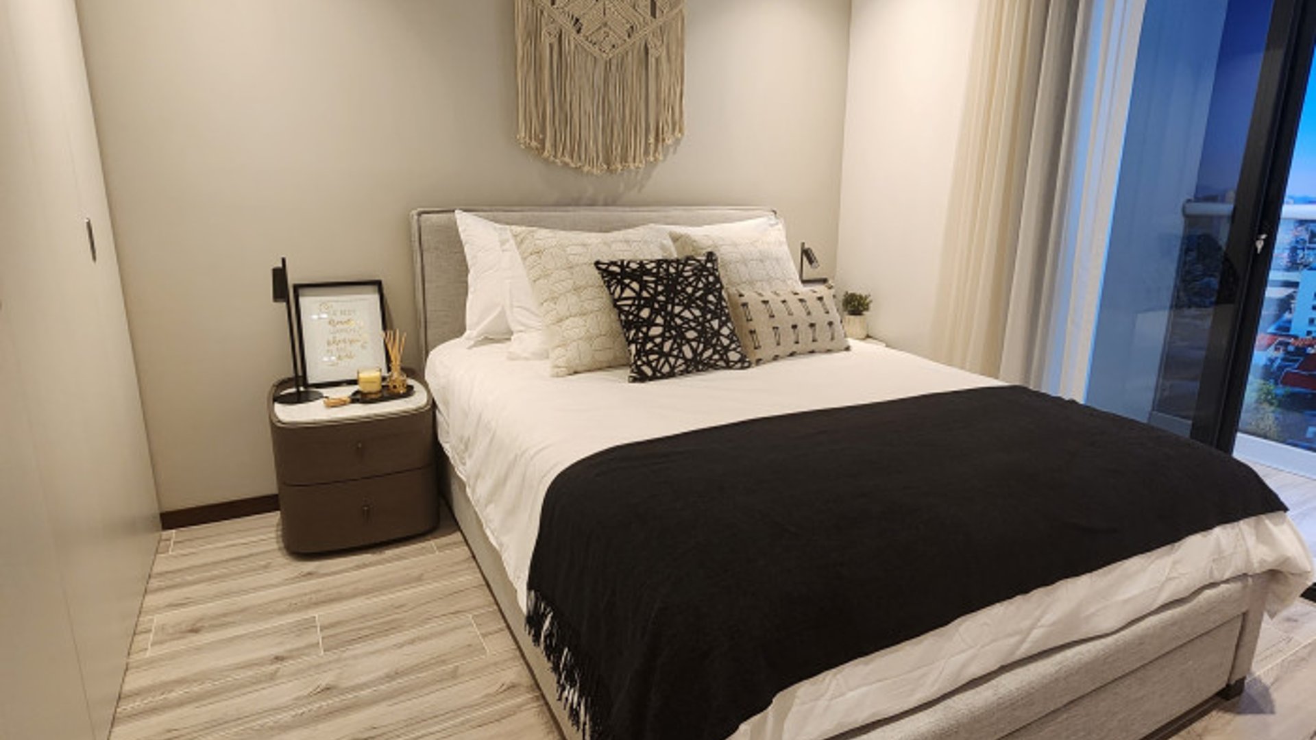 Apartamento venta 1 habitacion NUEVO zona 10 nivel alto - Miniatura 7