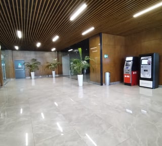 Oficina en renta en obra gris en zona 9