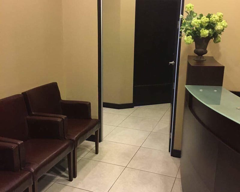 Oficina Privada en renta Zona Pradera, zona 10
