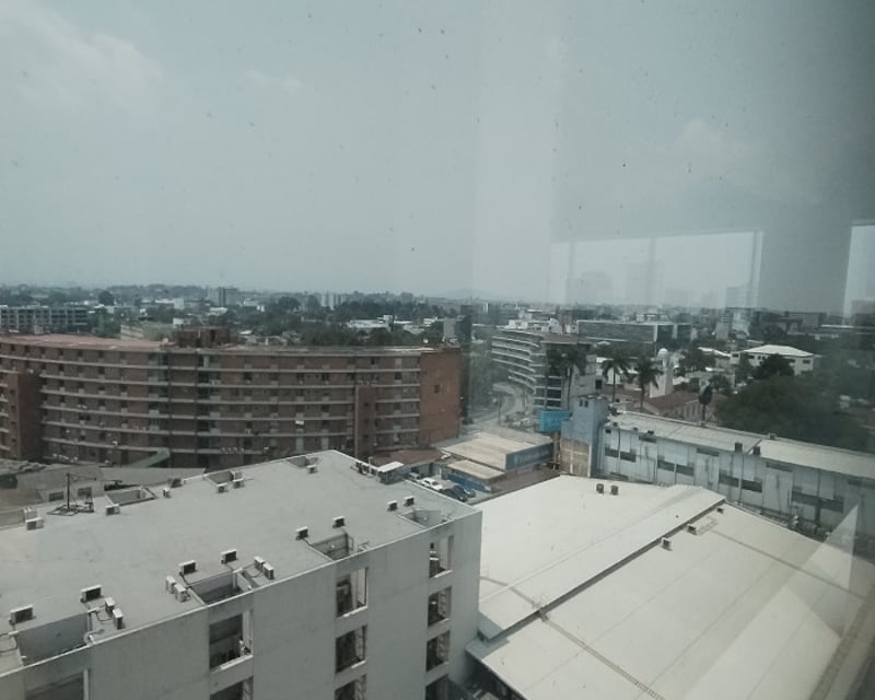 Oficina en renta en Ave. Reforma zona 9 Guatemala