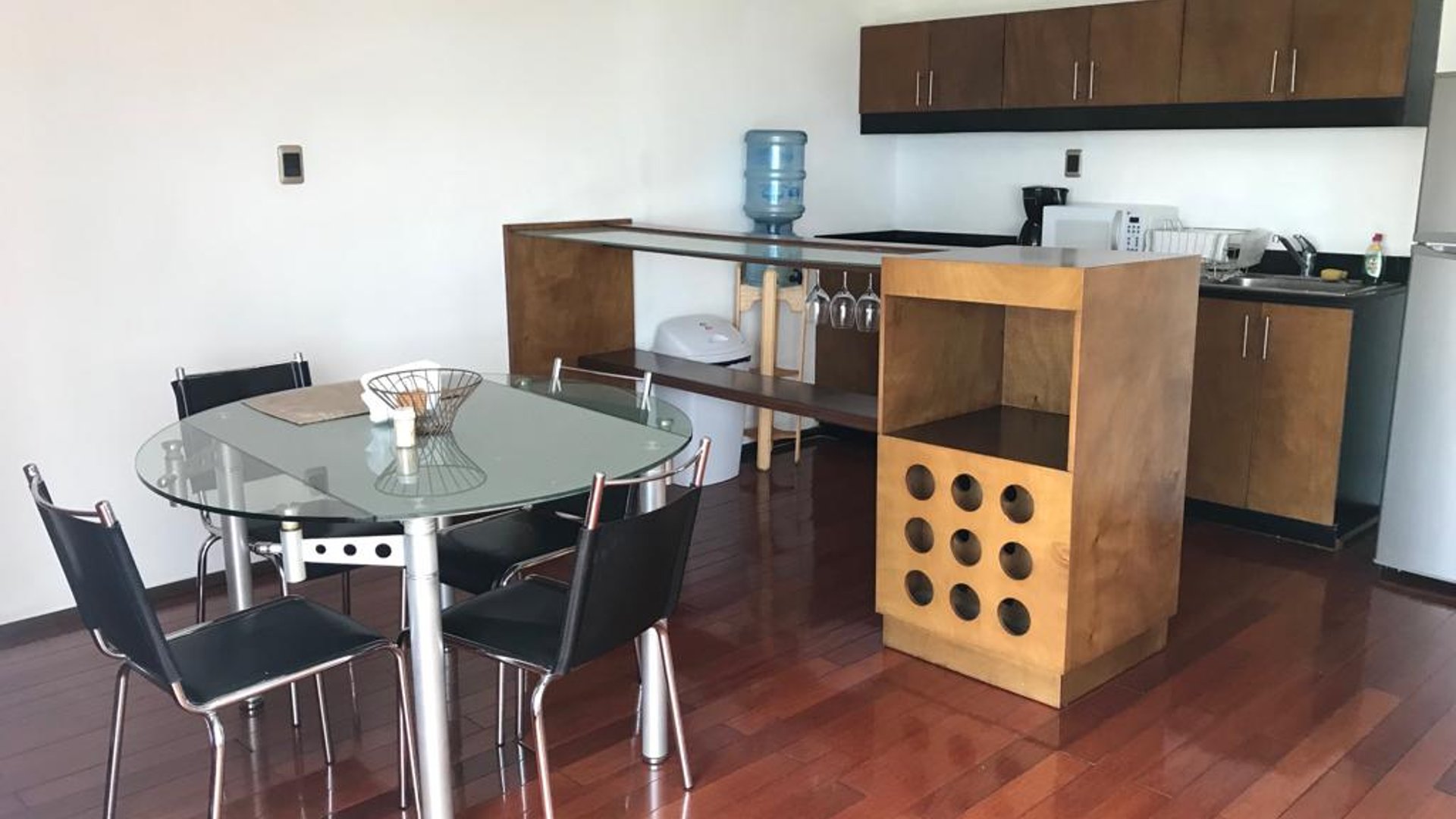 Apartamento amueblado en renta - 1 habitacion zona 13 Ref-5849