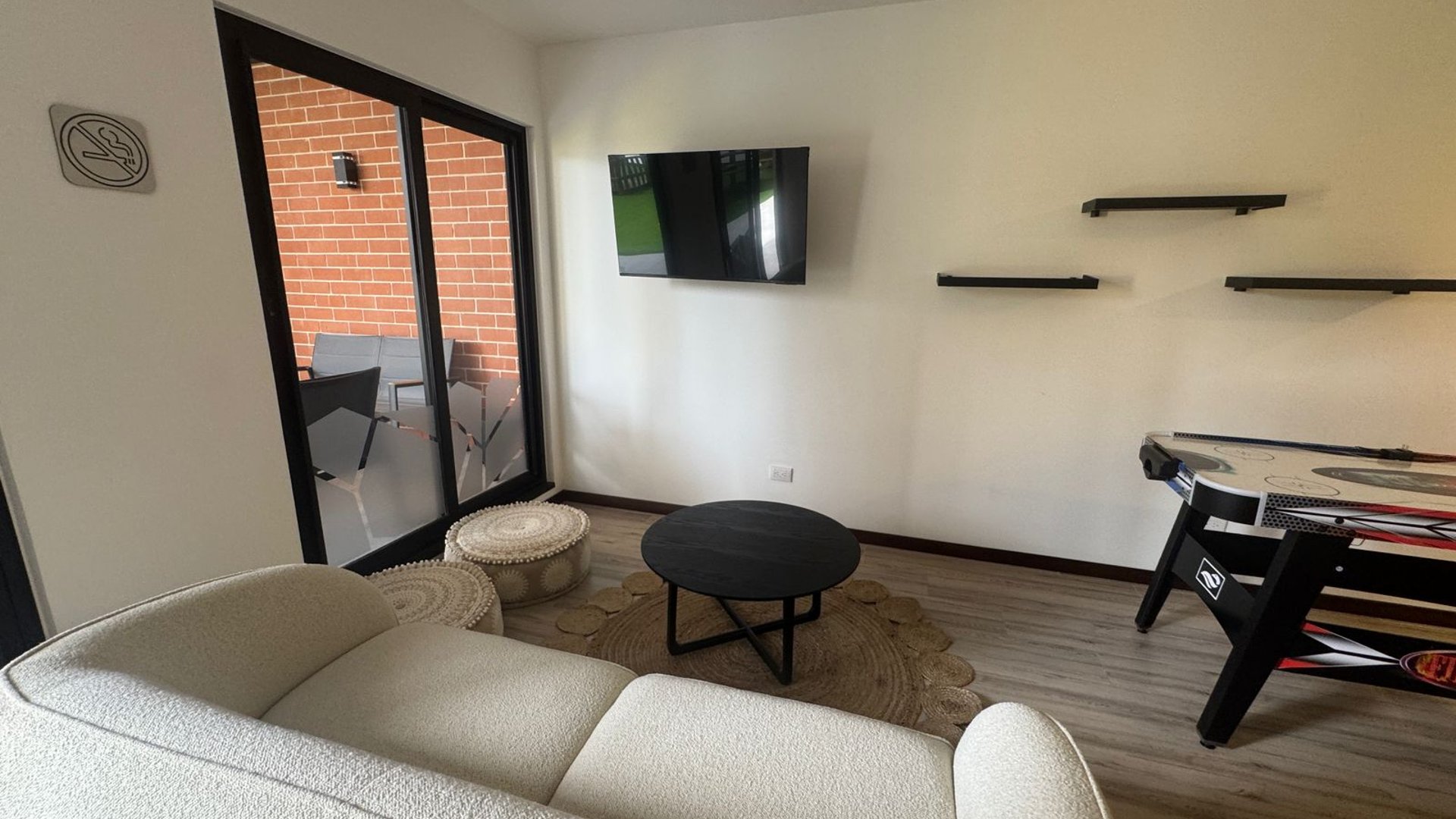 Apartamento en Venta  Edificio Neo 2, Zona 10 Ref-6034 - Miniatura 2