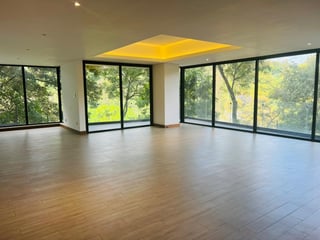 Alquilo  Lindo Apartamento Edificio dentro de Oakland Z. 10 - Image 1