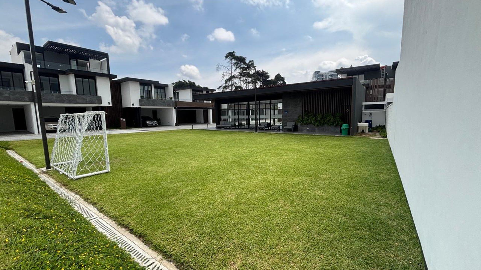 Townhouse en Alquiler Condominio Molie, zona 10 - Miniatura 21