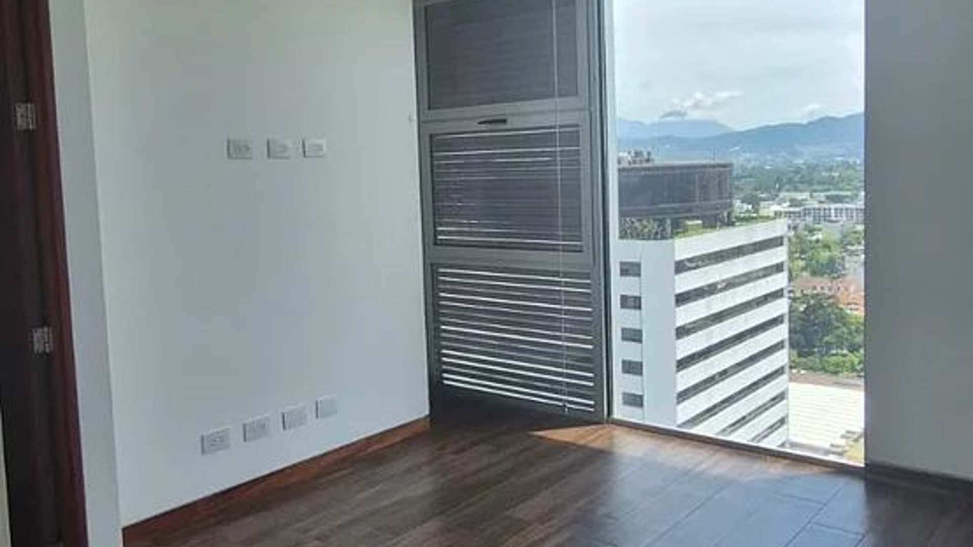 Apartamento en Alquiler – Avia, Zona 10 - Miniatura 5