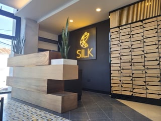 1 Bedroom Apartment for Rent in Zone 4 Guatemala City | Unfurnished, Parking, Walk-in Closet - Image 1