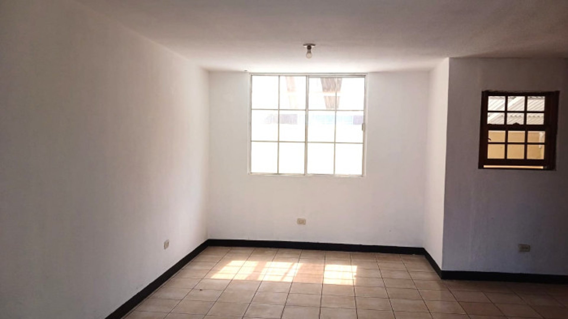 CASA EN VENTA Y RENTA EN SAN MIGUEL PETAPA - Miniatura 13