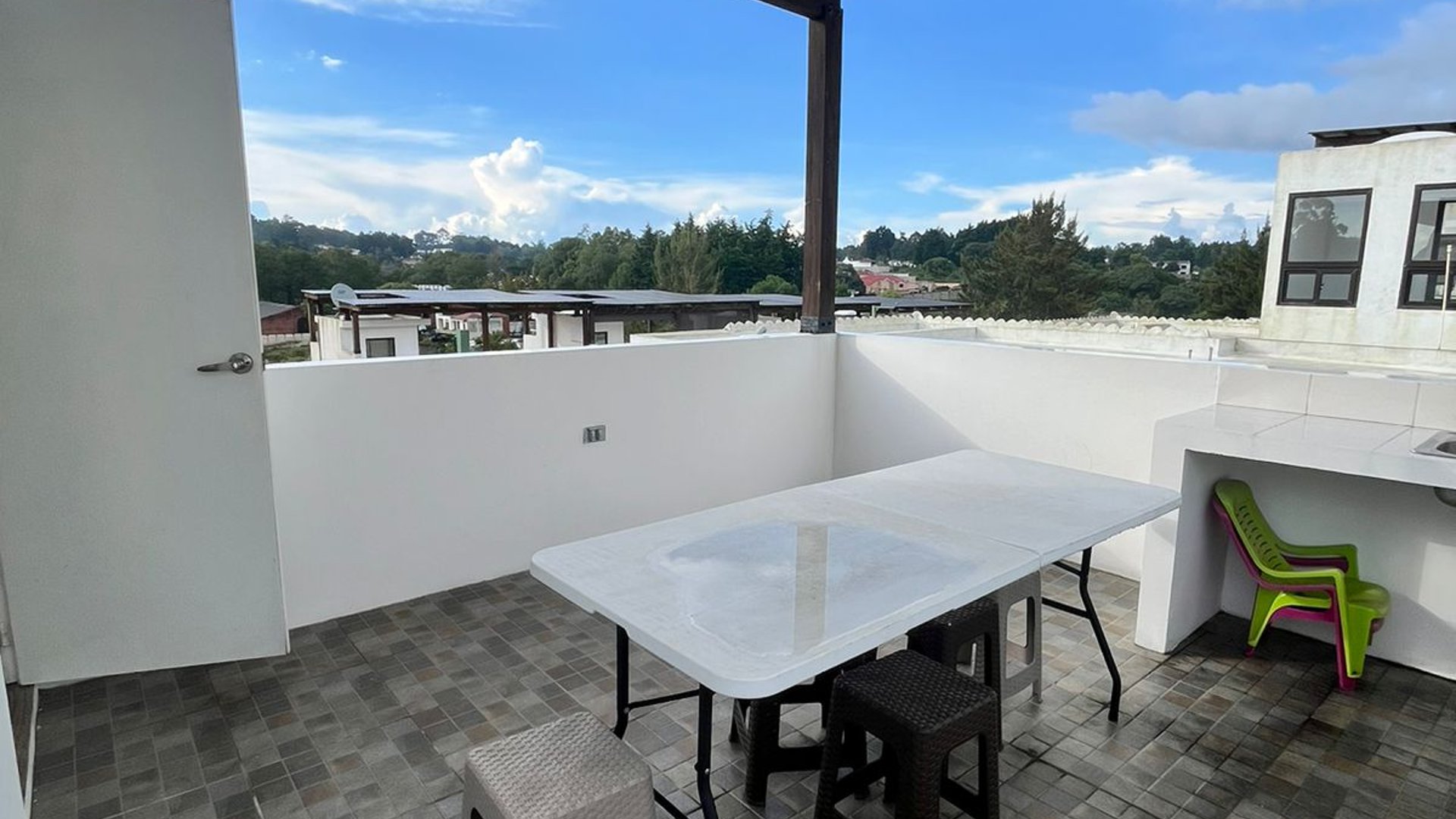 Vendo Hermosa Casa Km 17.5 entrada a La Olmeca