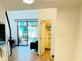 Apartamento en Renta tipo estudio en zona 10 - 4