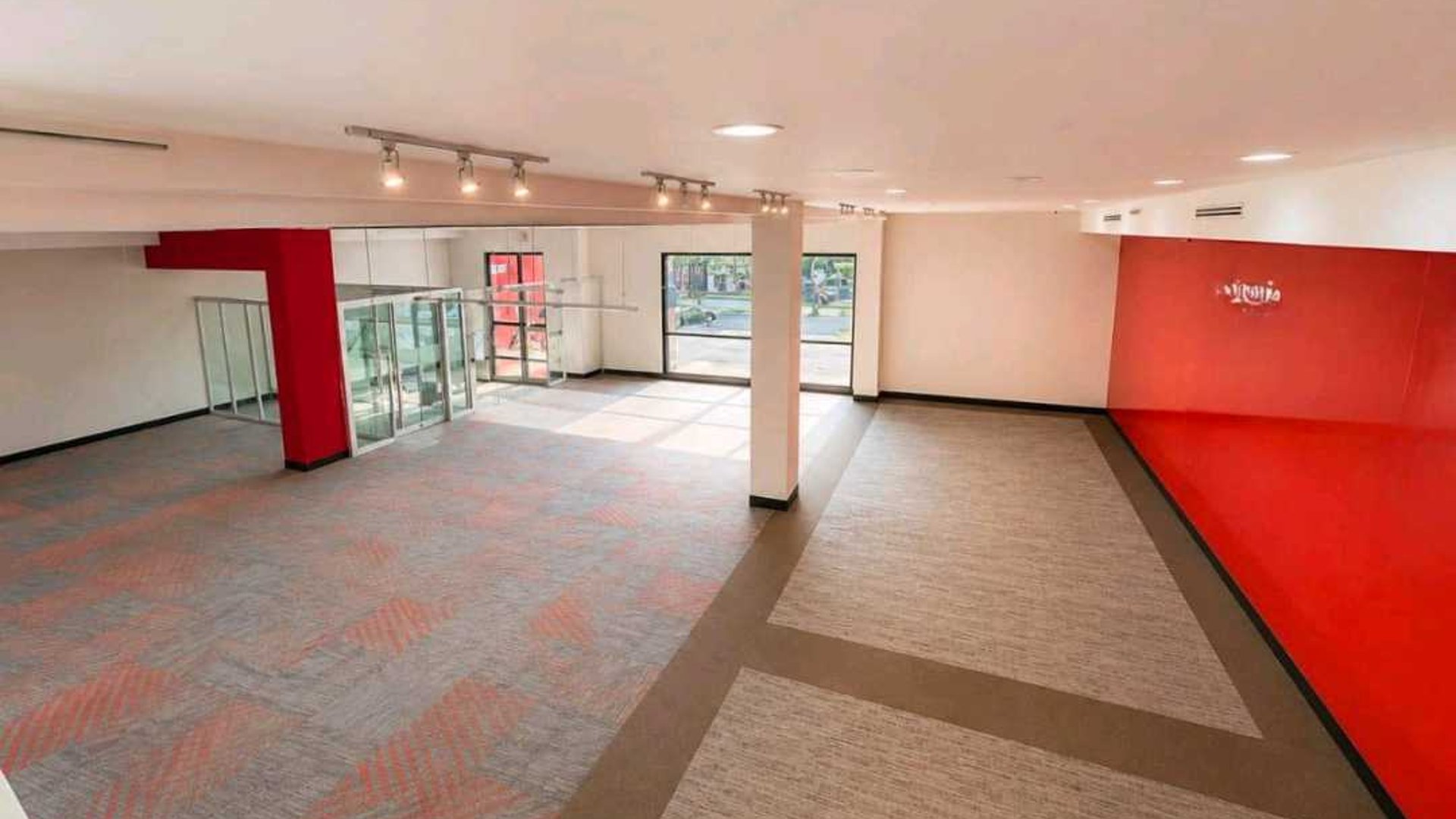 PROPIEDAD COMERCIAL EN ALQUILER????Avenida Reforma, Zona 10 - Miniatura 3