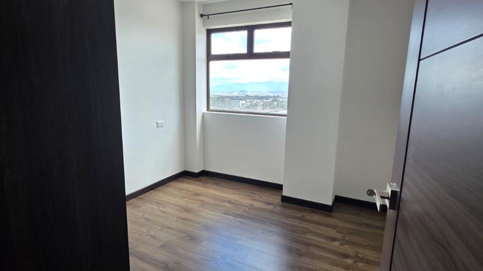 Apartamento en Di Fiori Zona 7 Nivel 9 - Miniatura 9