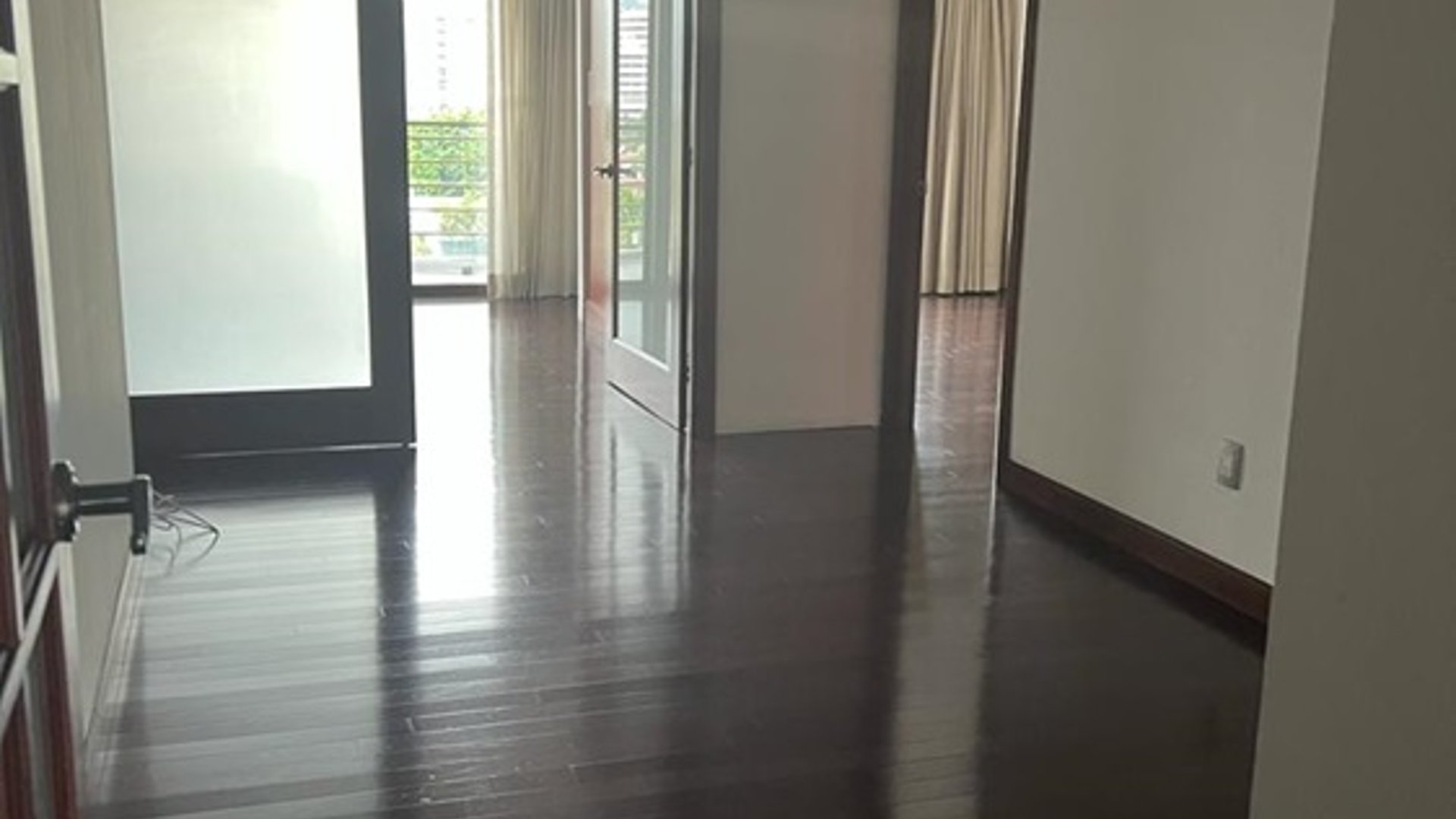 Alquilo Zona 14 apartamento Edificio Tadeus - Miniatura 14