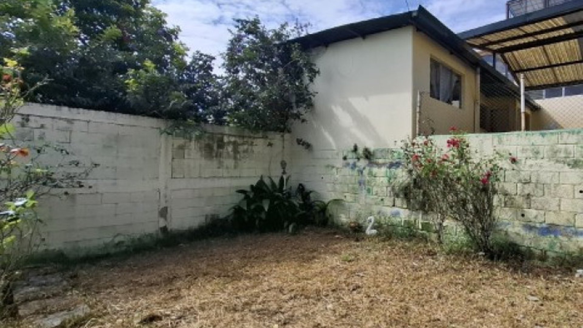 Ofi-Bodega en Venta San Cristóbal Zona 8 de Mixco - Miniatura 3