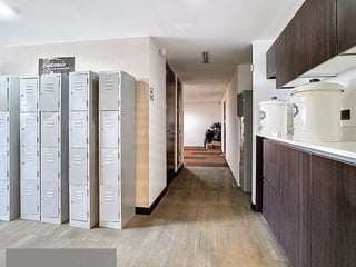 Oficina en Venta en Centro Empresarial – Zona 10 - 5