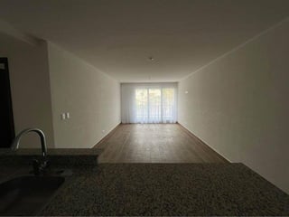 3 Bedroom Apartment with Balcony in Zona 16, Ciudad de Guatemala - Image 4