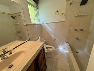 Renta y Venta de Casa amplia con nacimiento de agua en San Rafael Km.16 CAES - 5