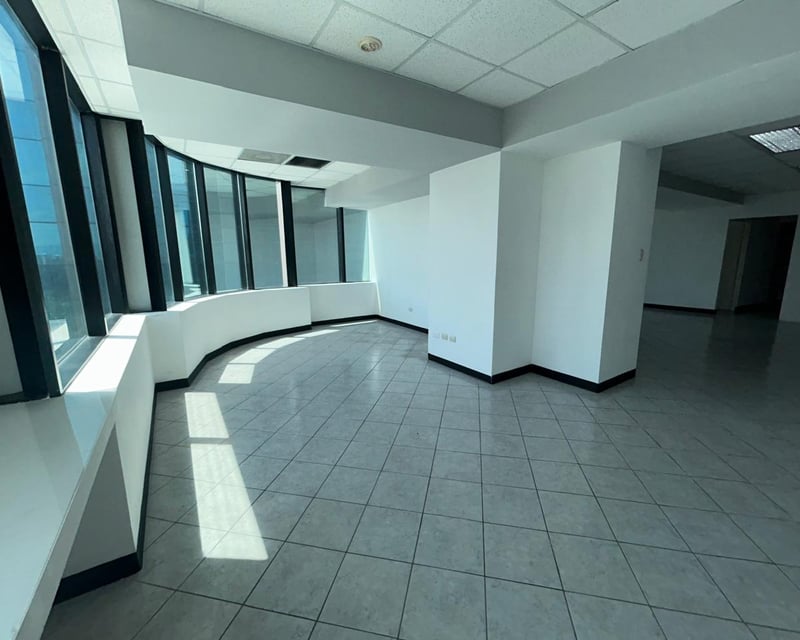 VENTA Oficina Zona 14 Europlaza  - Miniatura 10