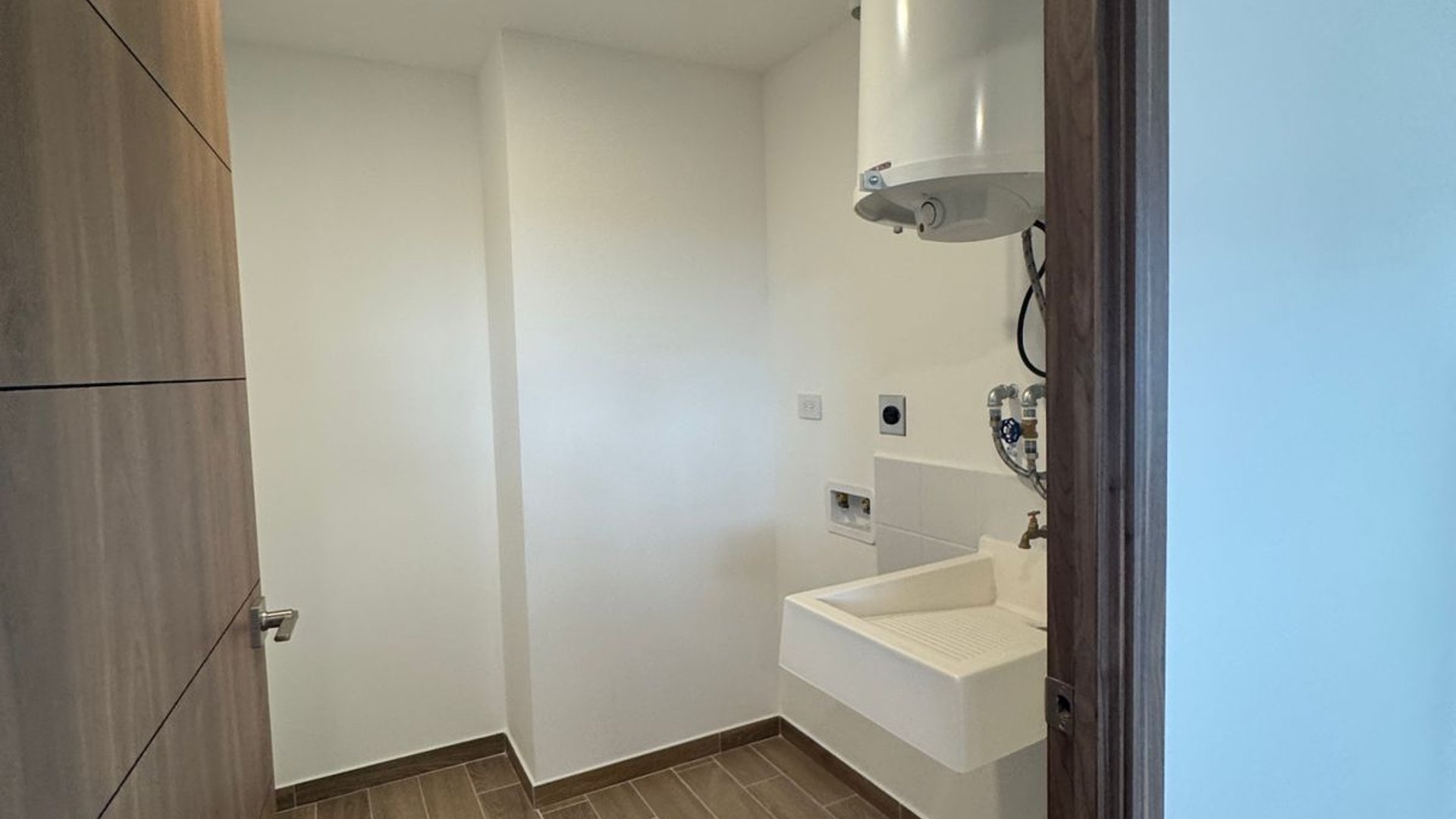 Vendo Apartamento 3 habitaciones en edificio Parque 14 Ref-6035 - Miniatura 19