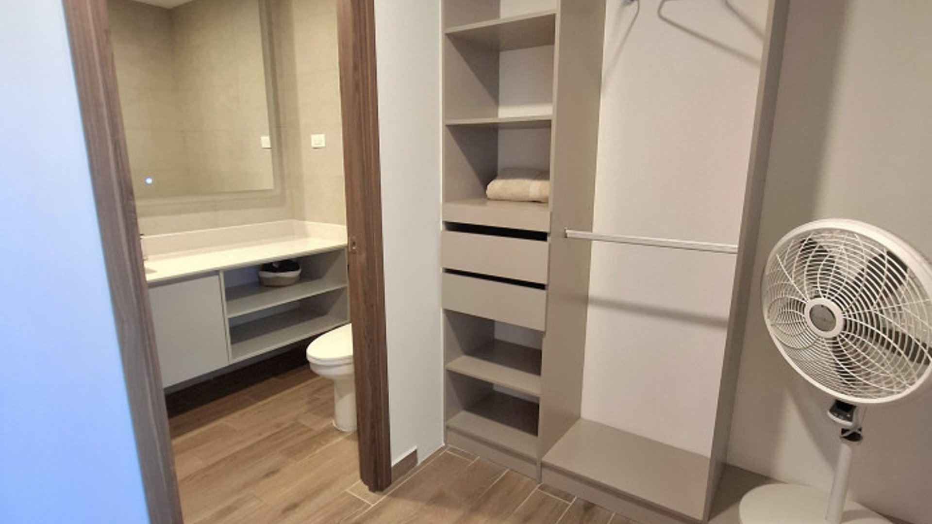 Apartamento Amueblado de 3 Habitaciones en Parque 14 - Miniatura 10