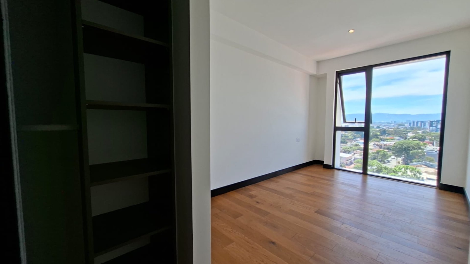 Exclusivo Apartamento de 3 Hab en Renta, Zona 11 - Miniatura 17