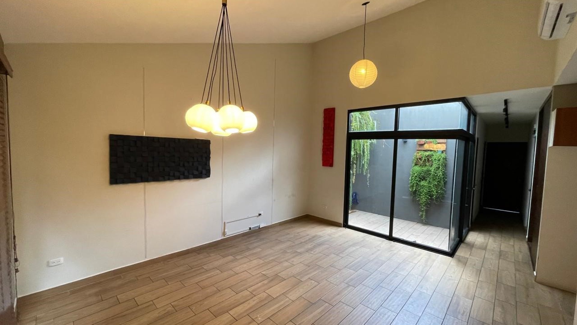 Casa Remodelada en Venta, Arcos de Santa Maria II