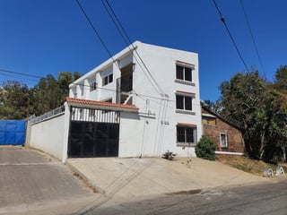 Edificio en renta ideal para oficina o call center - 3