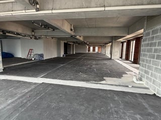 Oficinas en venta Zona 10 Guatemala con parqueos y bodegas - 4
