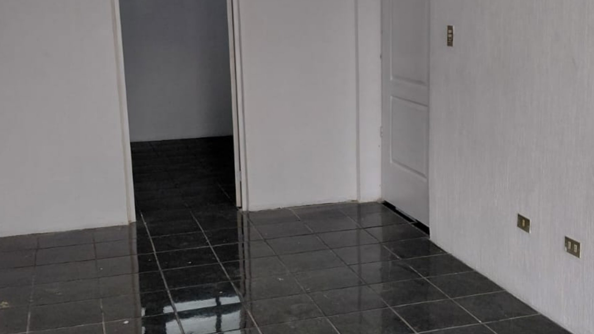 Vendo Casa en Colonia Colegio de Maestros  Zona 17 - Miniatura 7
