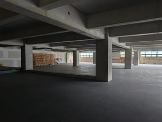 Local comercial en renta de 762.81 m2 en Zona 14 - 3