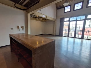 📍 APARTAMENTO TIPO LOFT EN RENTA – 1 HAB | CANTÓN EXPOSICIÓN | ZONA 4 - 4