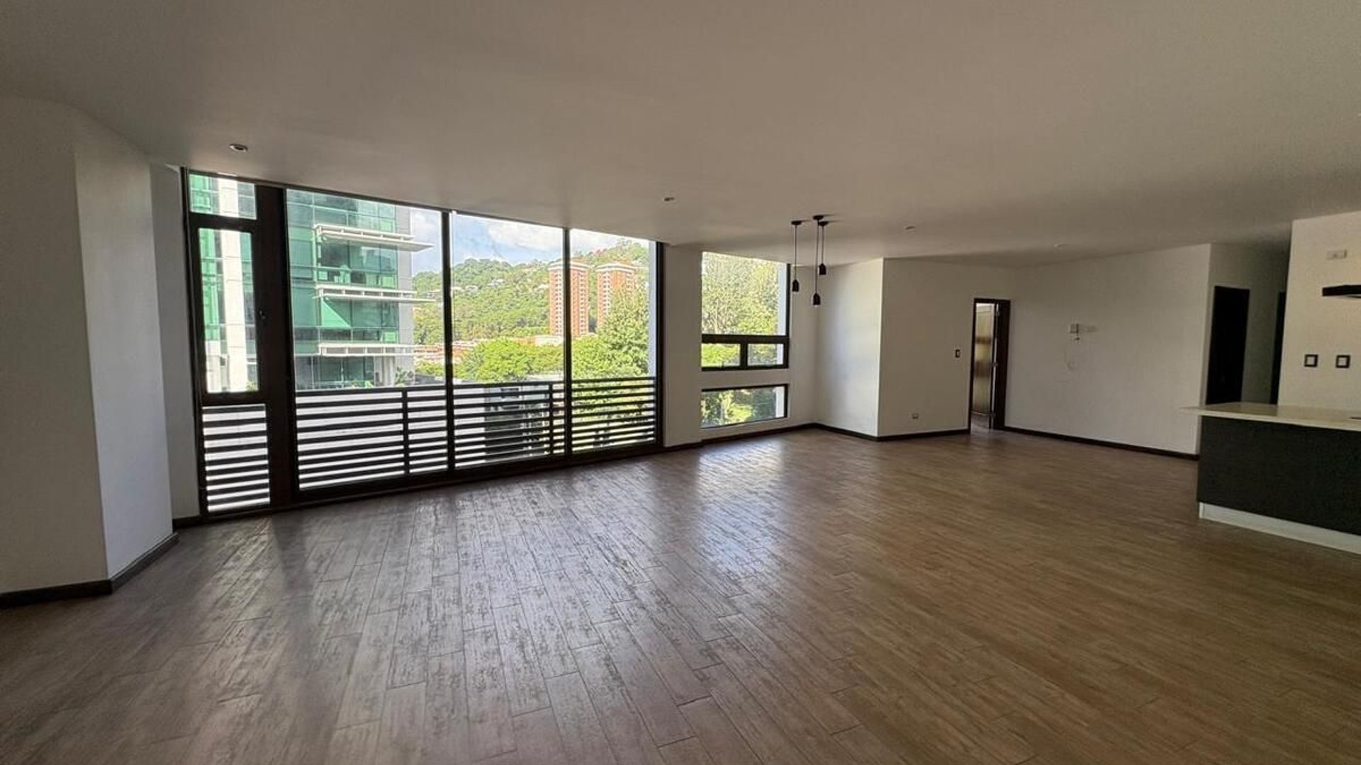 Apartamento en Alquiler – Edificio Albero 15, Zona 15 (Vista Hermosa II)