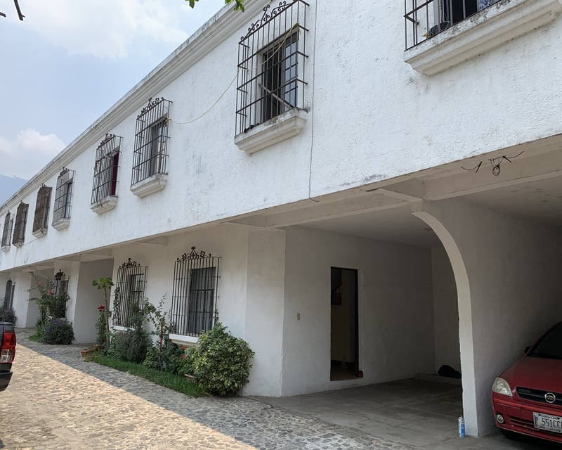 Townhouse en renta casa en Real Jocotenango