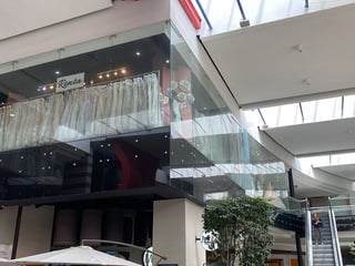 Local en venta – Design Center, Zona 10 - 4