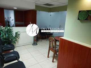 Oficina en Venta en zona 10 - 4