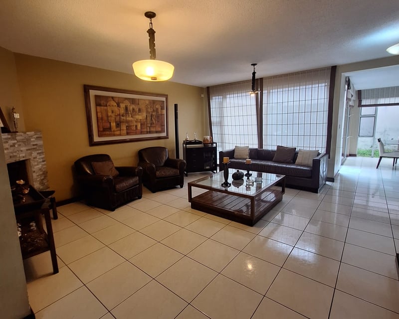 Casa en venta en condominio zona 13 Guatemala