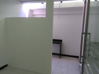ALQUILER OFICINA O LOCAL ZONA 9 AVENIDA DE LA REFORMA - 4