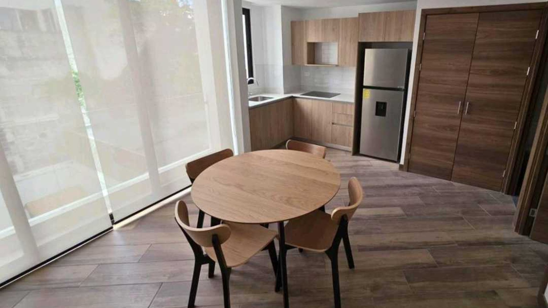 APARTAMENTO EN ALQUILER???? Edificio Privé, Zona 15 - Miniatura 4